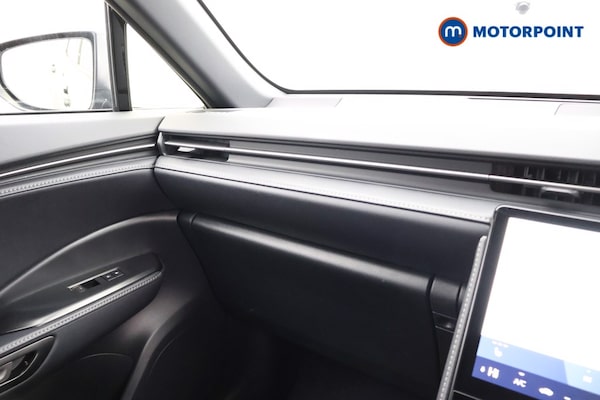 Used Lexus LBX 2025 for sale - 76162328: Photo 17