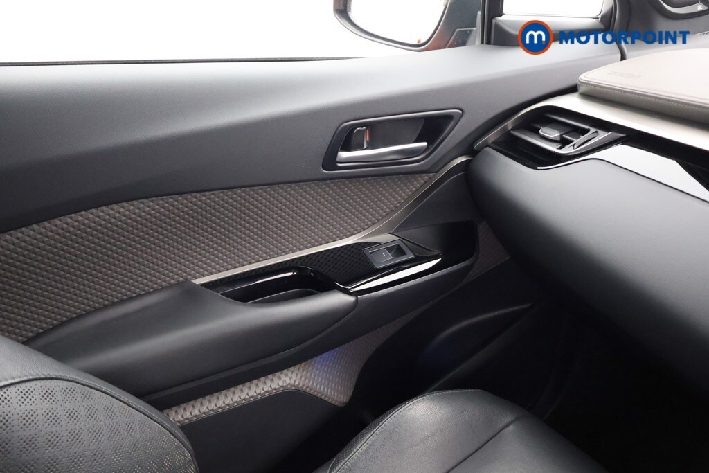 Used Toyota C-HR 2020 for sale - 76290800: Photo 22