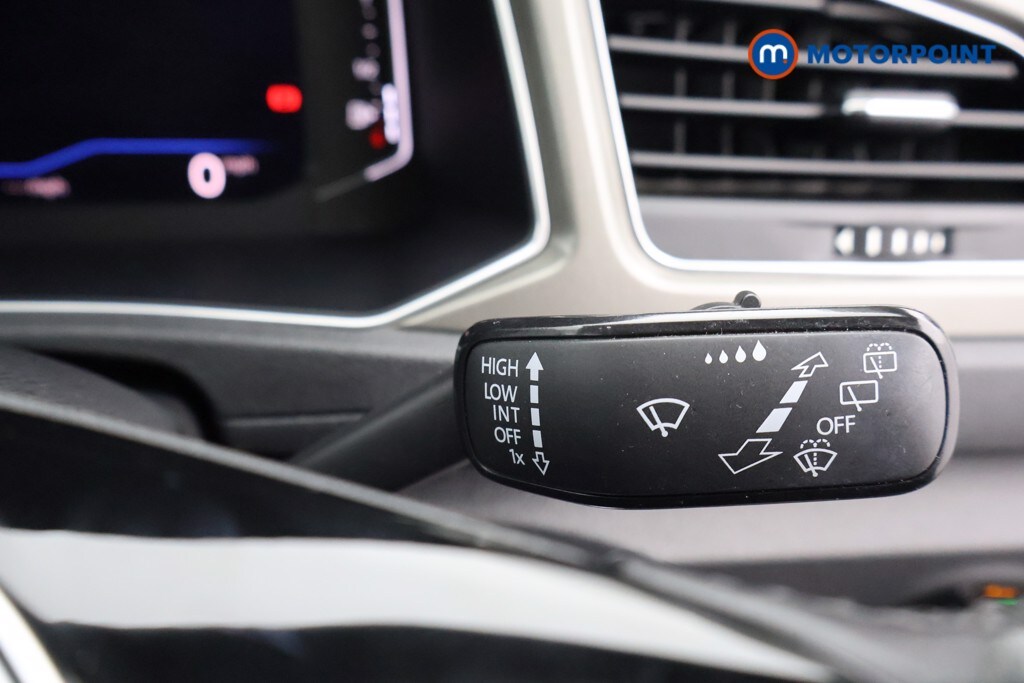 Used Volkswagen T-Roc 2021 for sale - 76628352: Photo 14