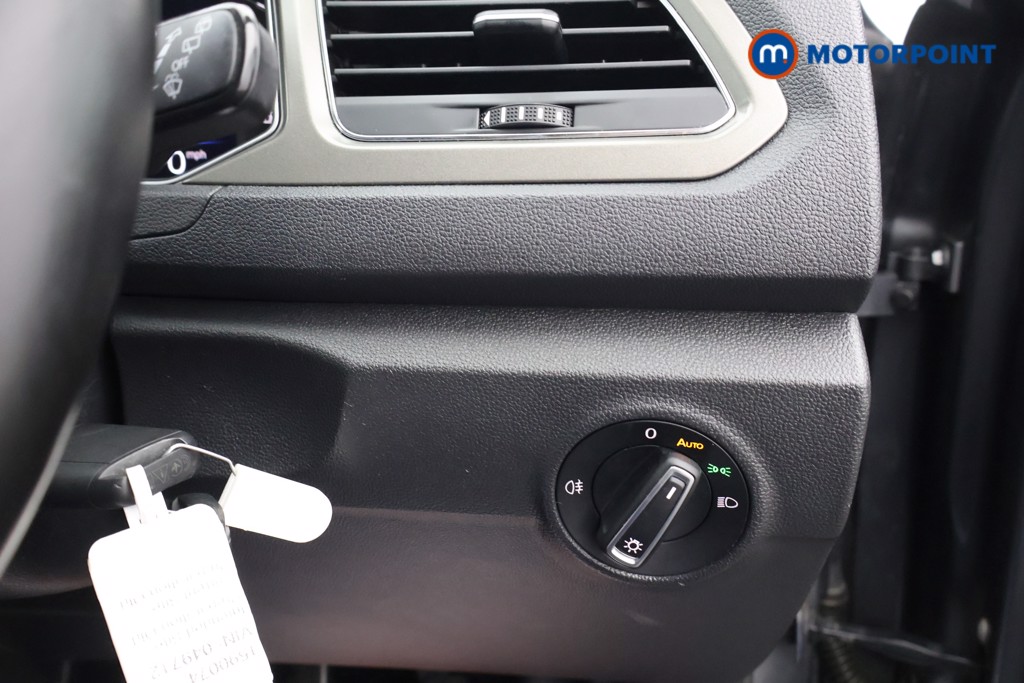 Used Volkswagen T-Roc 2021 for sale - 76628352: Photo 15