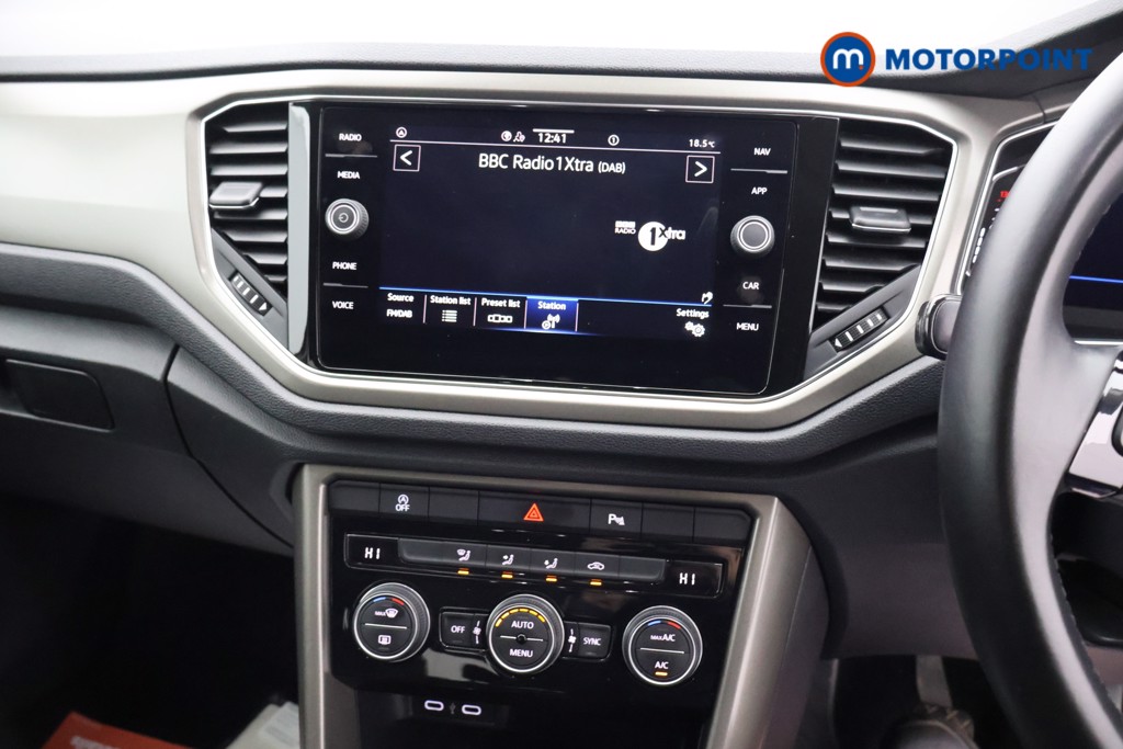 Used Volkswagen T-Roc 2021 for sale - 76628352: Photo 16