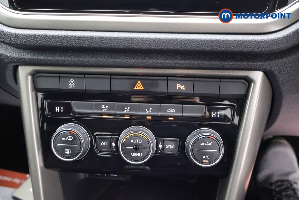 Used Volkswagen T-Roc 2021 for sale - 76628352: Photo 18