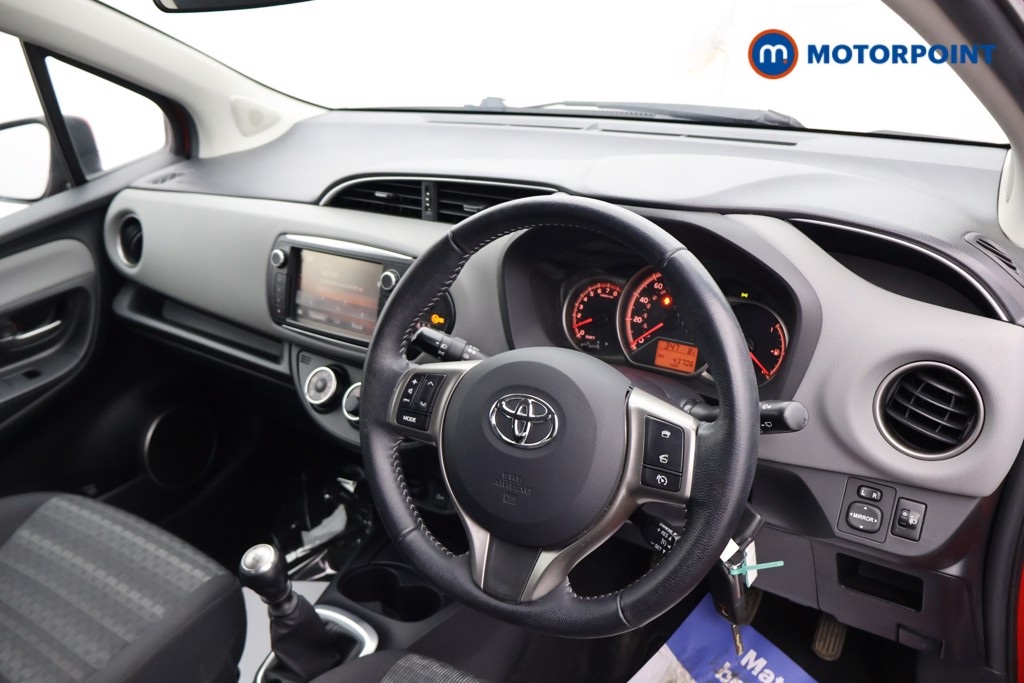 Used Toyota Yaris 2016 for sale - 77327065: Photo 21