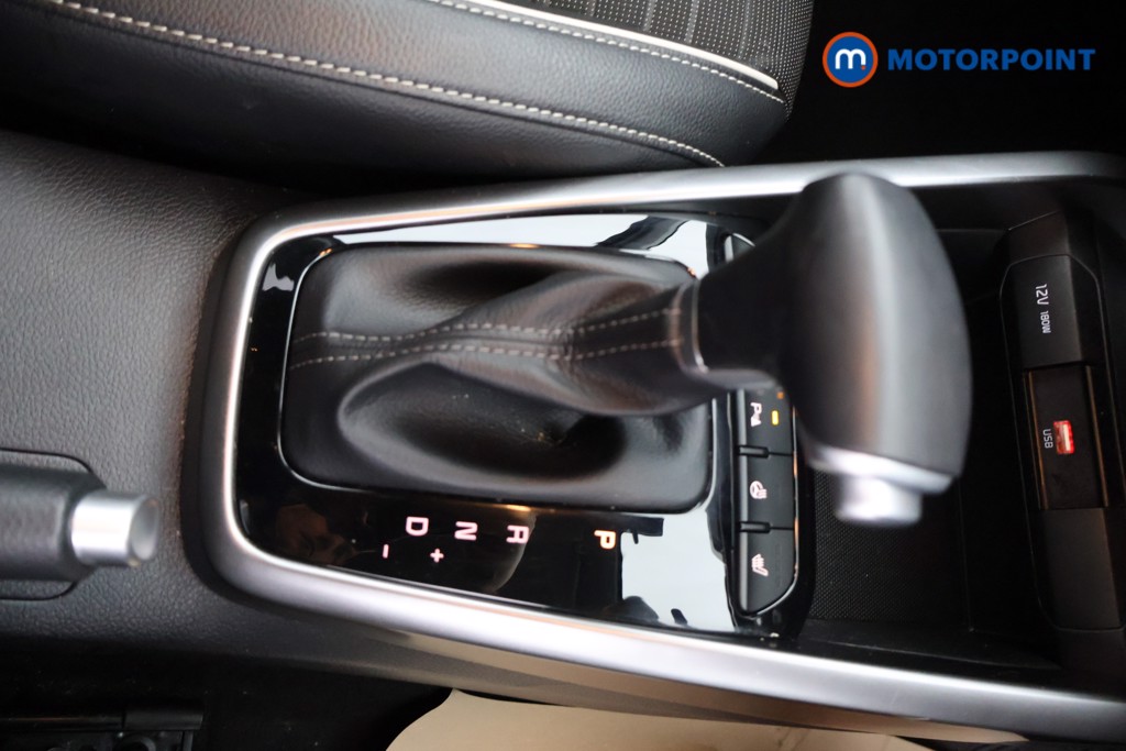 Used Kia Stonic 2025 for sale - 76835852: Photo 19