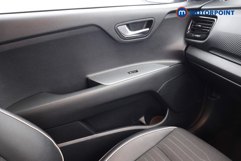 Used Kia Stonic 2025 for sale - 76835852: Photo 21