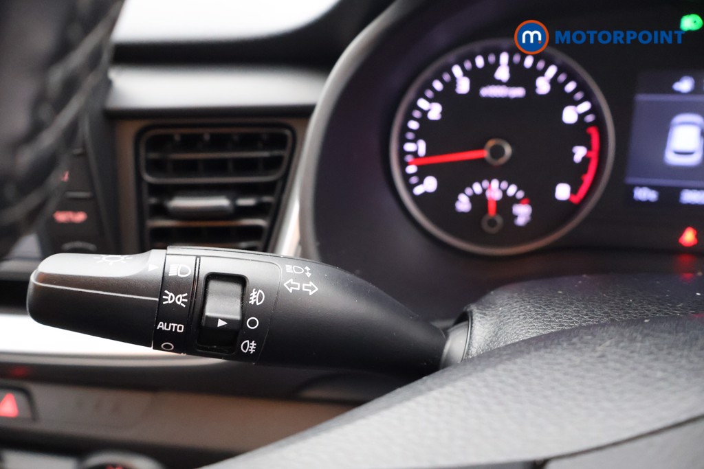 Used Kia Stonic 2019 for sale - 76394857: Photo 13