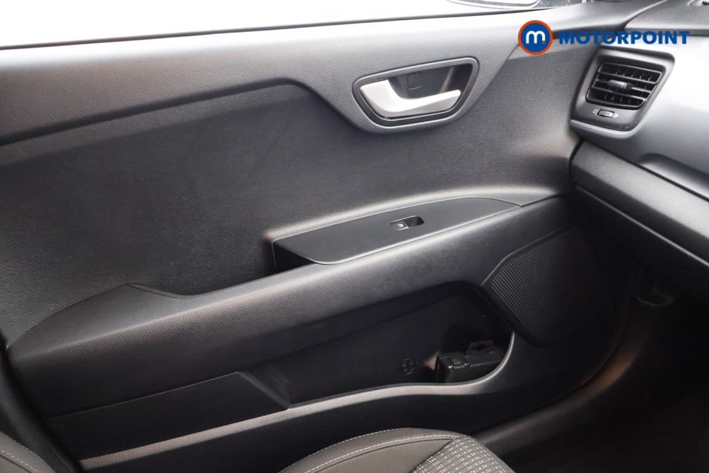 Used Kia Stonic 2019 for sale - 76394857: Photo 21