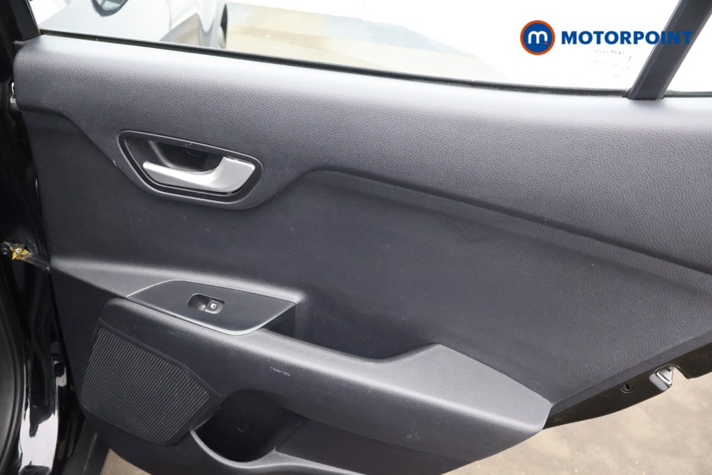 Used Kia Stonic 2019 for sale - 76394857: Photo 27