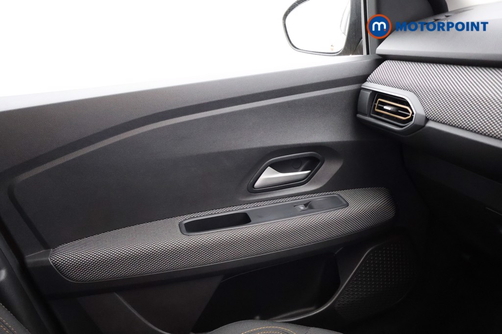 Used Dacia Sandero Stepway 2023 for sale - 77798035: Photo 19