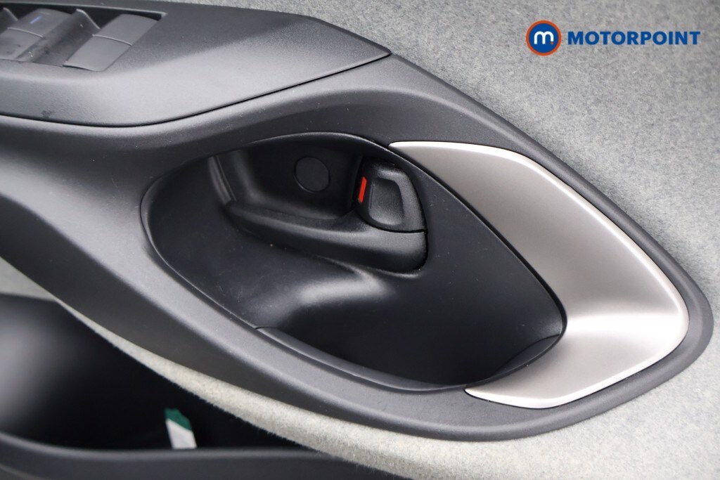 Used Toyota Yaris 2021 for sale - 76232125: Photo 33