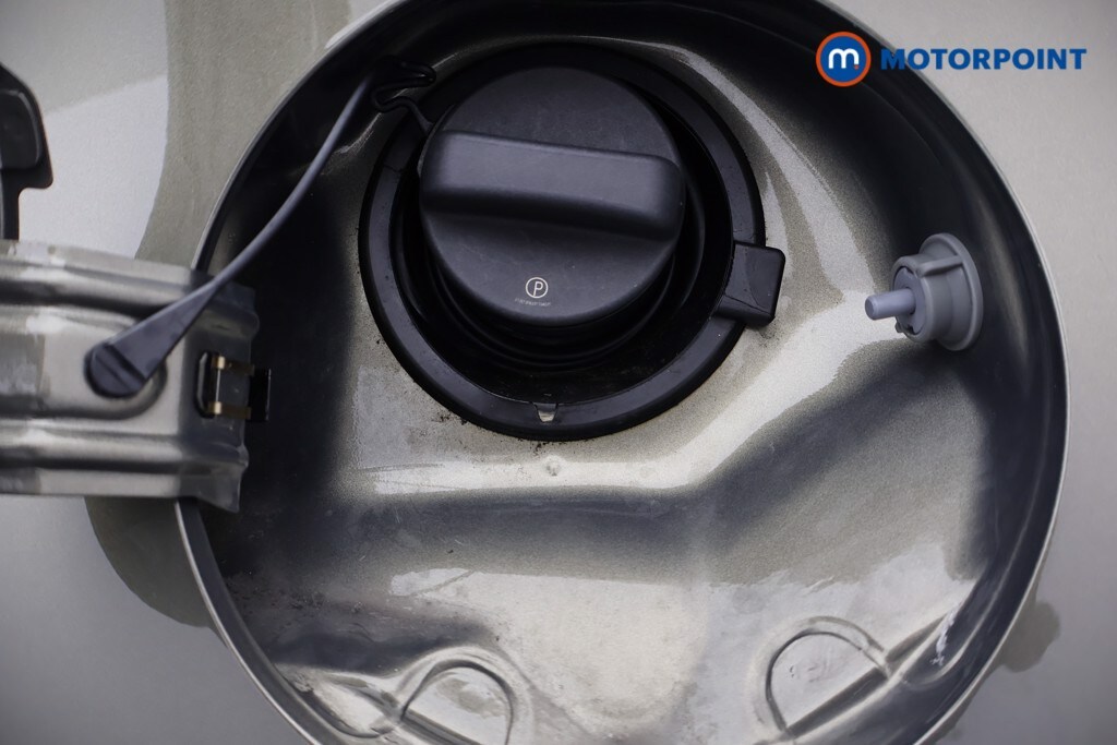 Used Toyota Yaris 2021 for sale - 76232125: Photo 43