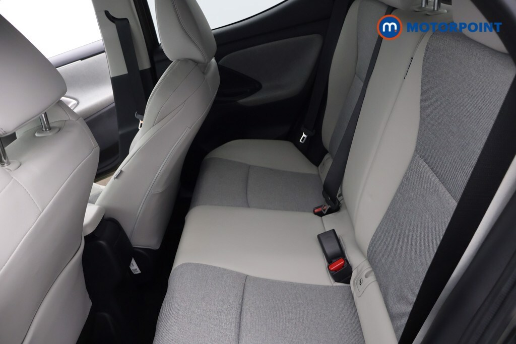 Used Toyota Yaris 2021 for sale - 76232125: Photo 46