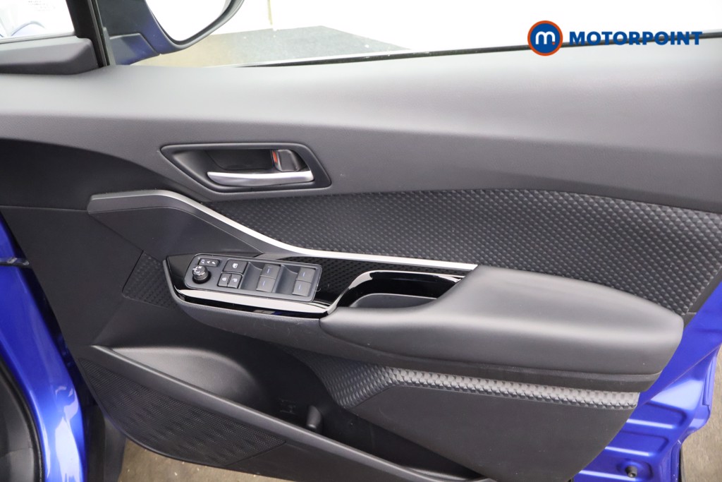 Used Toyota C-HR 2022 for sale - 76101917: Photo 17