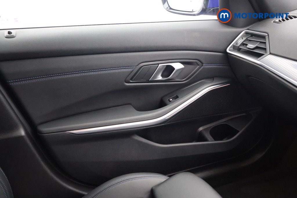 Used BMW 3 Series 2024 for sale - 77715709: Photo 19