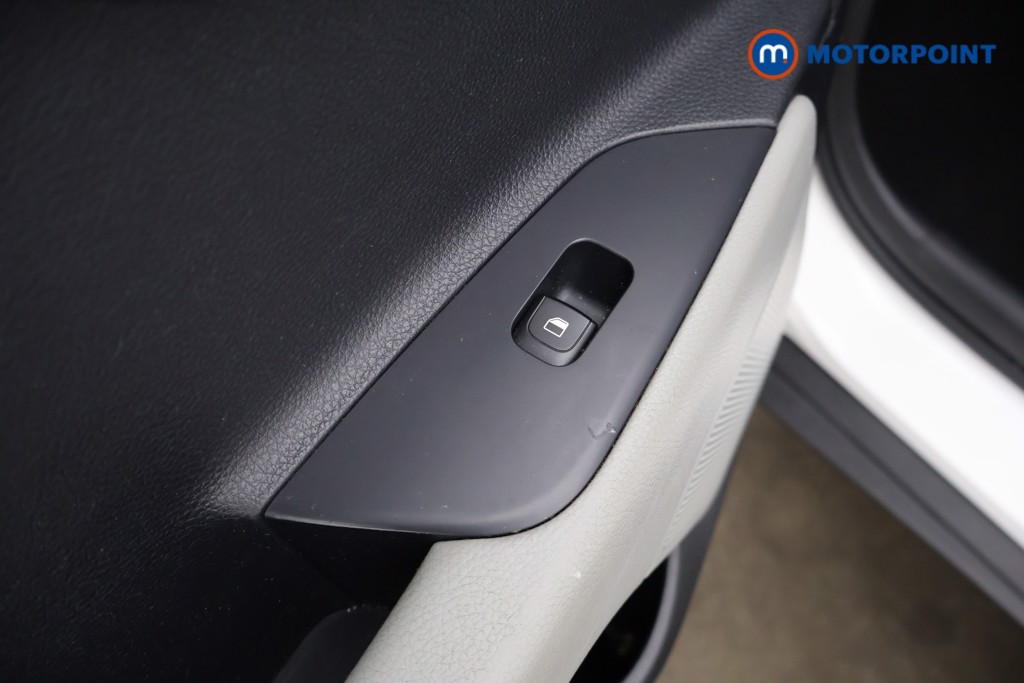 Used Kia Stonic 2019 for sale - 77989278: Photo 35