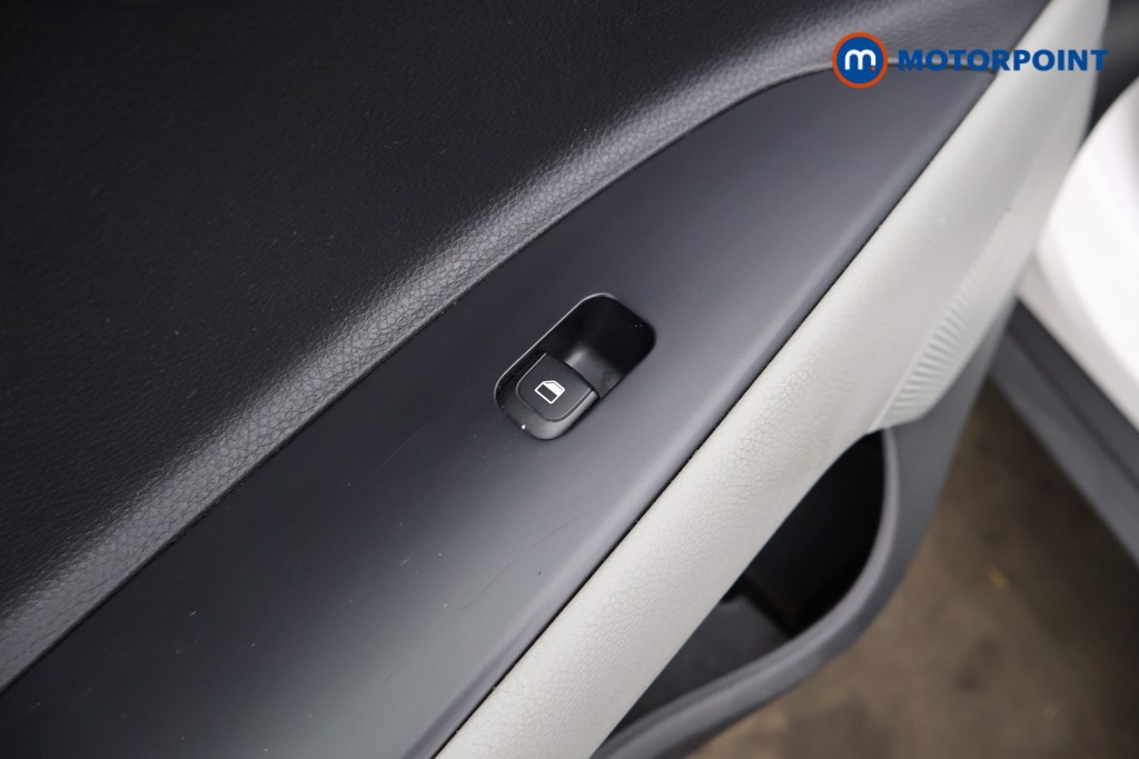 Used Kia Stonic 2019 for sale - 77989278: Photo 37