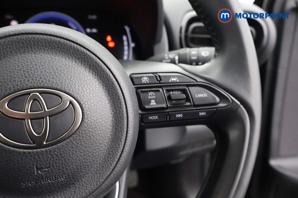 Used Toyota Yaris Cross 2024 for sale - 77845895: Photo 11