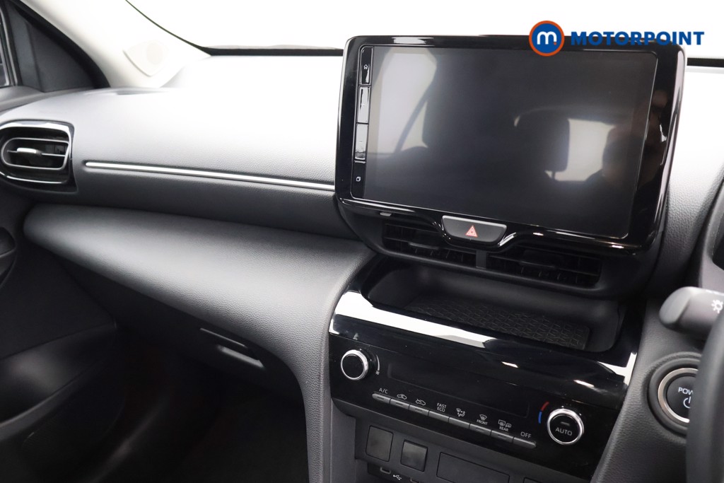 Used Toyota Yaris Cross 2024 for sale - 77845895: Photo 13