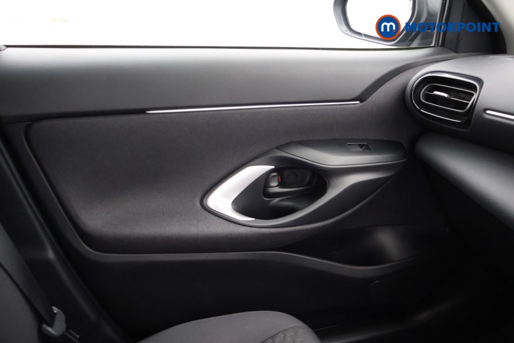 Used Toyota Yaris Cross 2024 for sale - 77845895: Photo 15