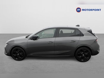 Used Vauxhall Astra 2023 for sale - 76303300: Photo