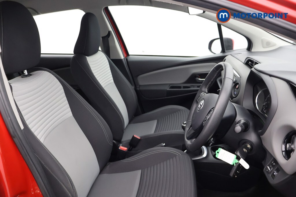 Used Toyota Yaris 2019 for sale - 76255611: Photo 24