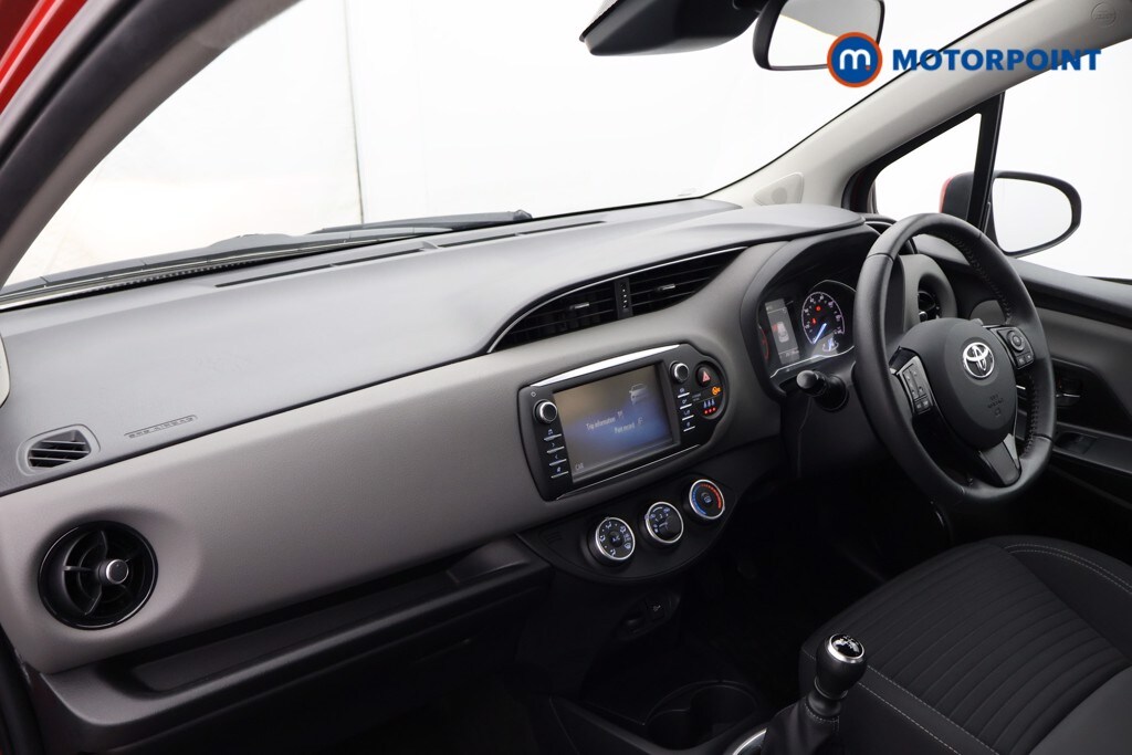 Used Toyota Yaris 2019 for sale - 76255611: Photo 28