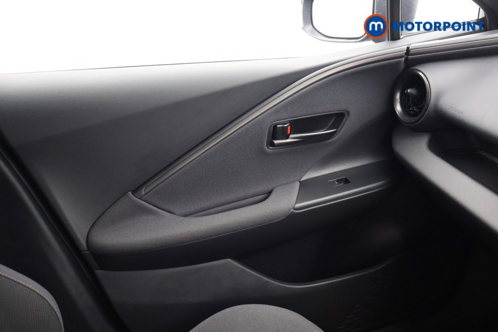 Used Toyota C-HR 2024 for sale - 77819873: Photo 19