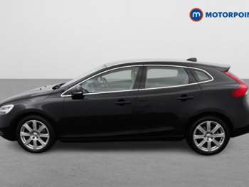 Used Volvo V40 2019 for sale - 75108942: Photo