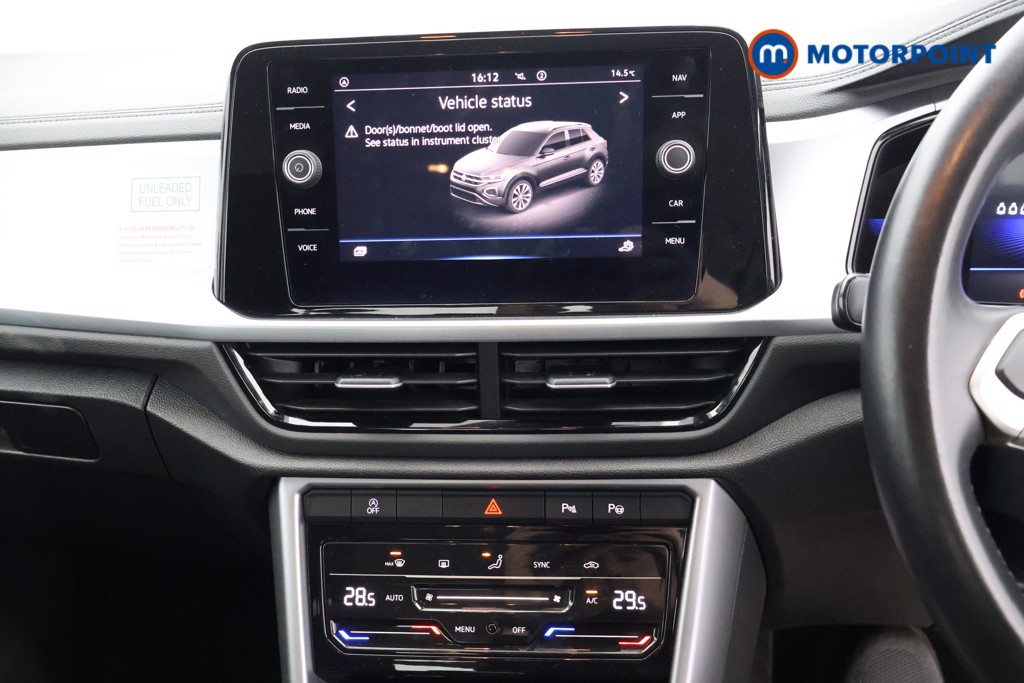 Used Volkswagen T-Roc 2023 for sale - 76603670: Photo 12