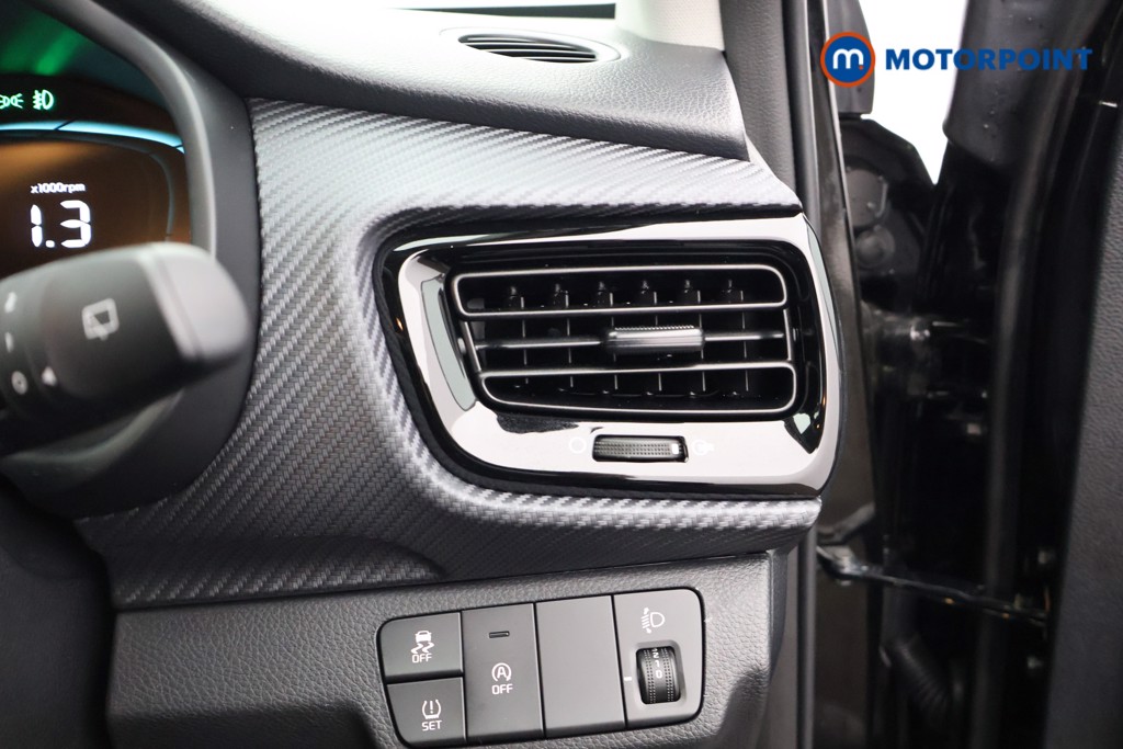 Used Kia Stonic 2025 for sale - 77219817: Photo 15