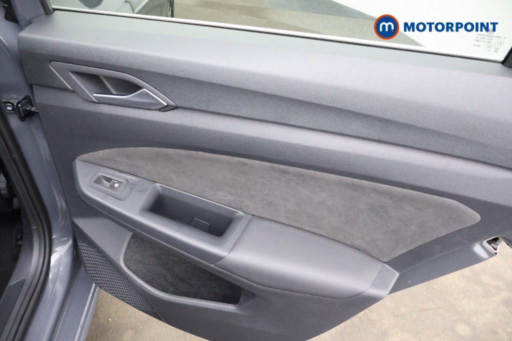 Used Volkswagen Golf 2023 for sale - 76355844: Photo 25