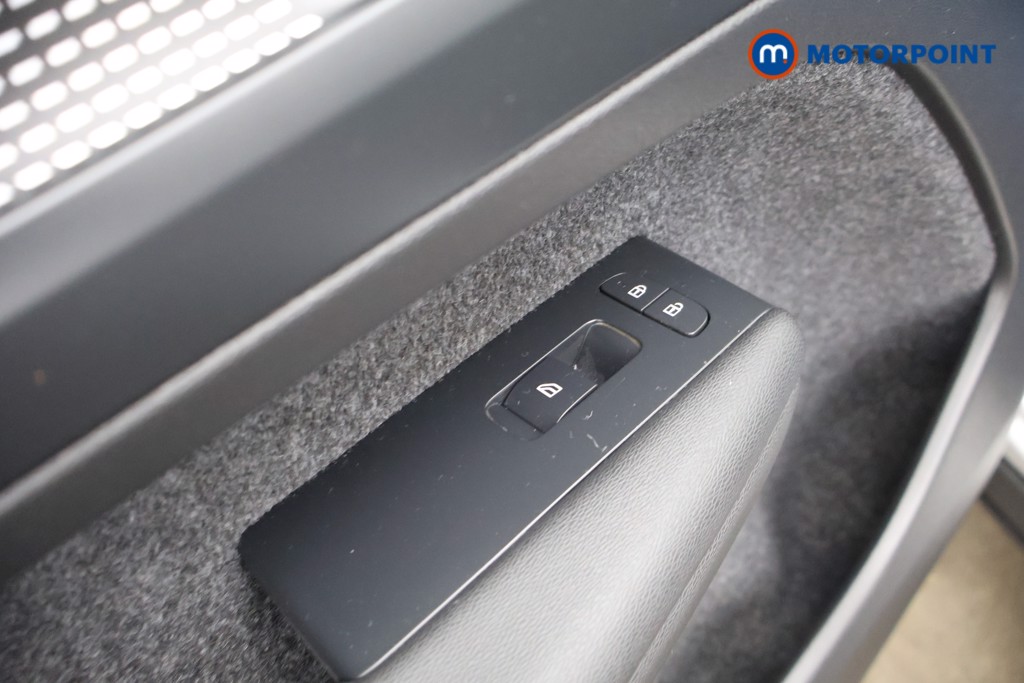 Used Volvo XC40 2023 for sale - 78199534: Photo 40