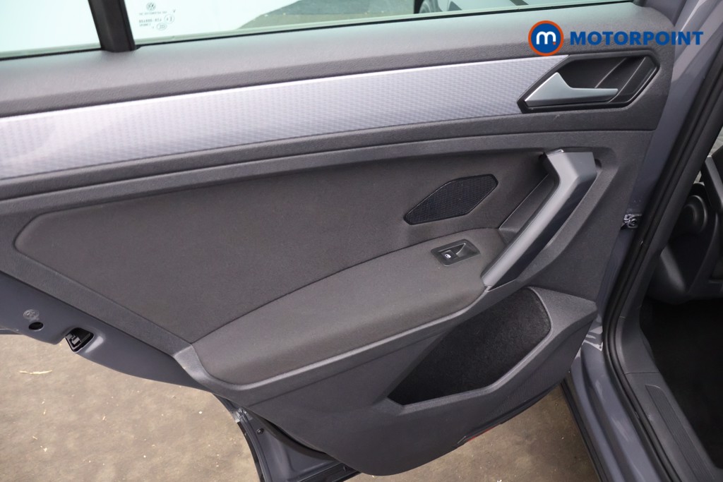 Used Volkswagen Tiguan 2021 for sale - 76895678: Photo 25