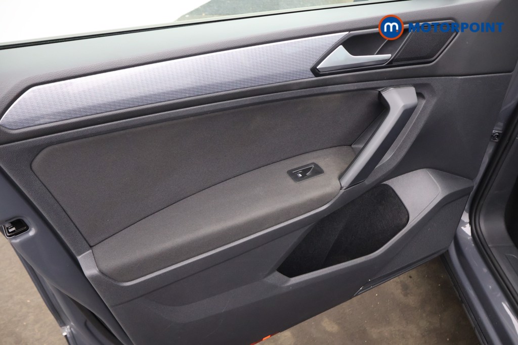 Used Volkswagen Tiguan 2021 for sale - 76895678: Photo 27