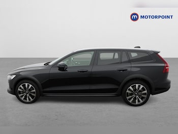 Used Volvo V60 2023 for sale - 76685214: Photo