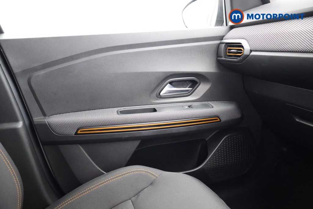 Used Dacia Sandero Stepway 2022 for sale - 76405399: Photo 17