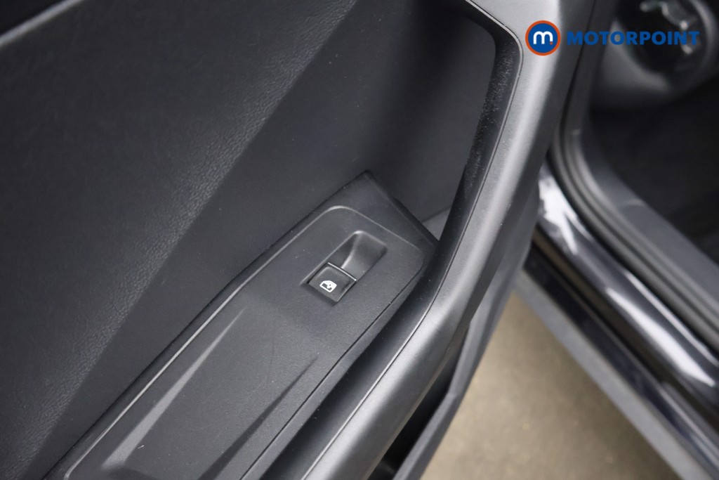 Used Volkswagen T-Roc 2022 for sale - 77125438: Photo 39