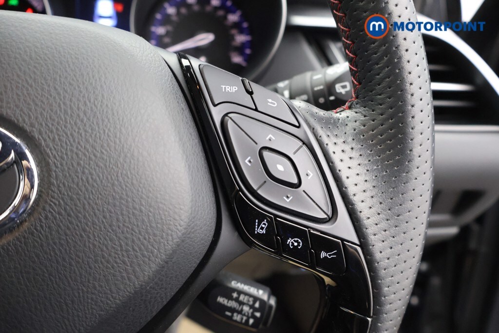 Used Toyota C-HR 2023 for sale - 77935355: Photo 11