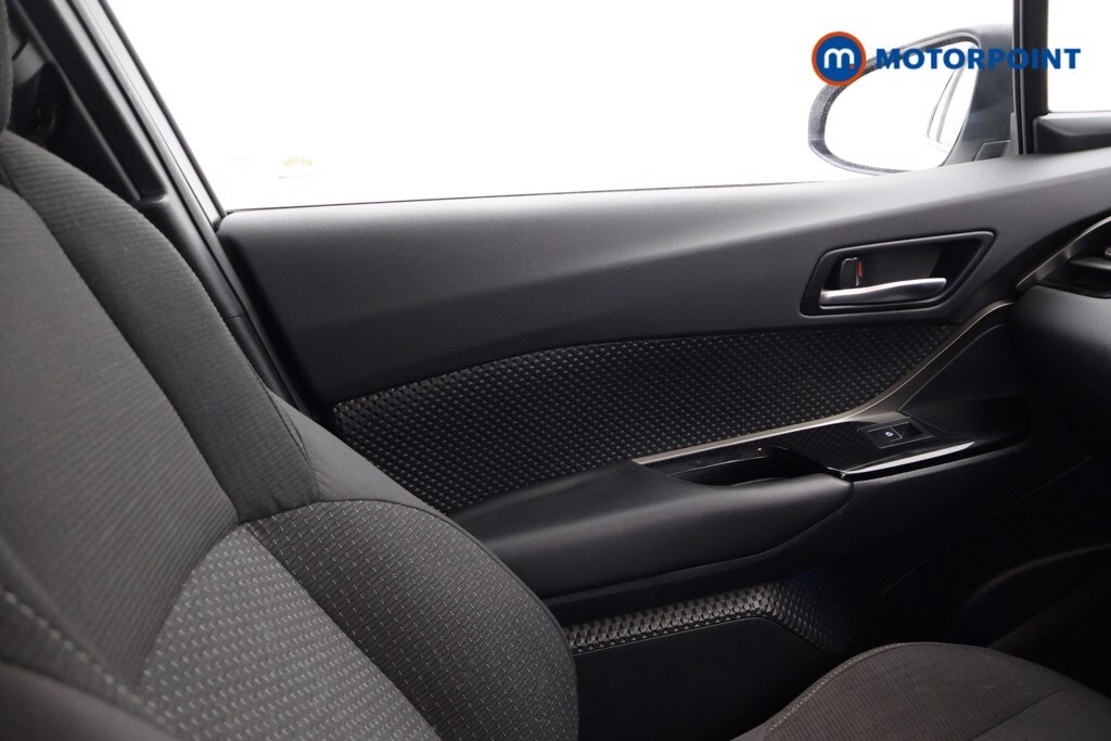 Used Toyota C-HR 2019 for sale - 77641570: Photo 16