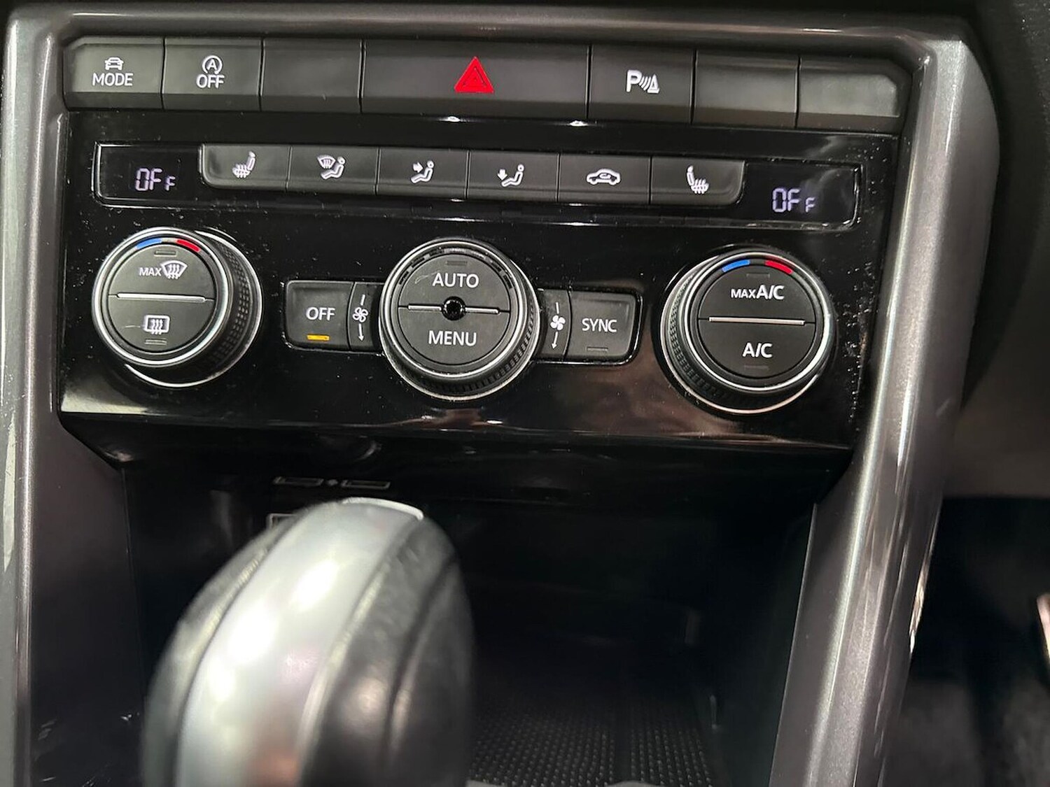 Used Volkswagen T-Roc 2019 for sale - 78193380: Photo 24