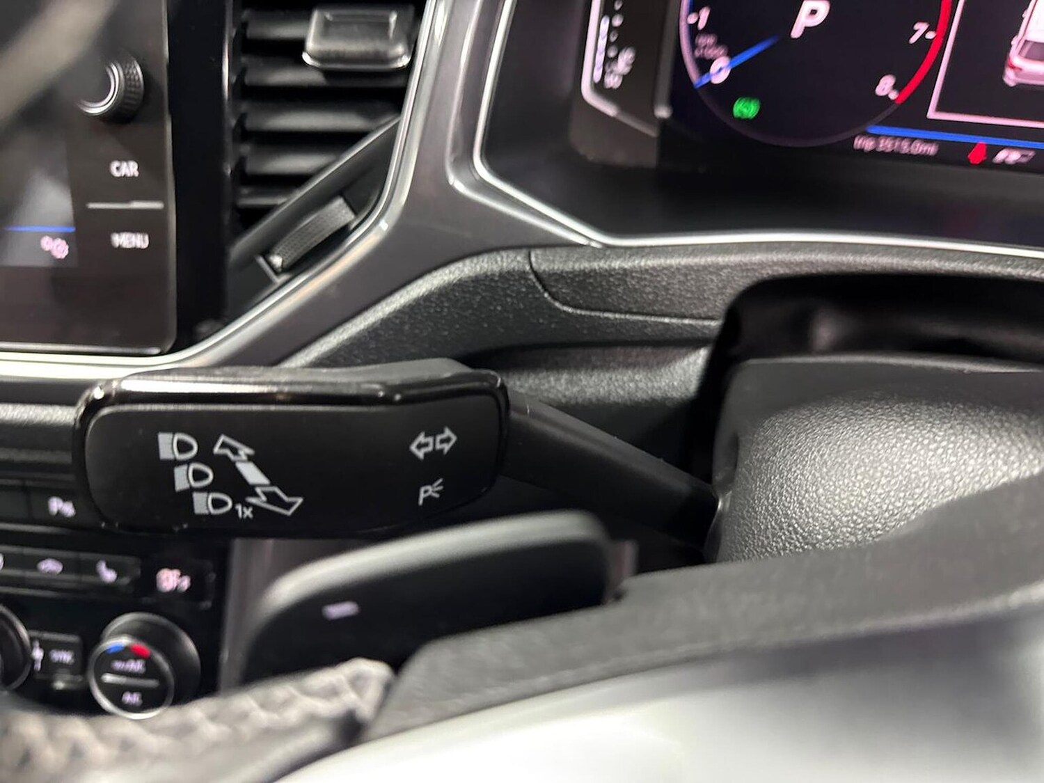 Used Volkswagen T-Roc 2019 for sale - 78193380: Photo 28