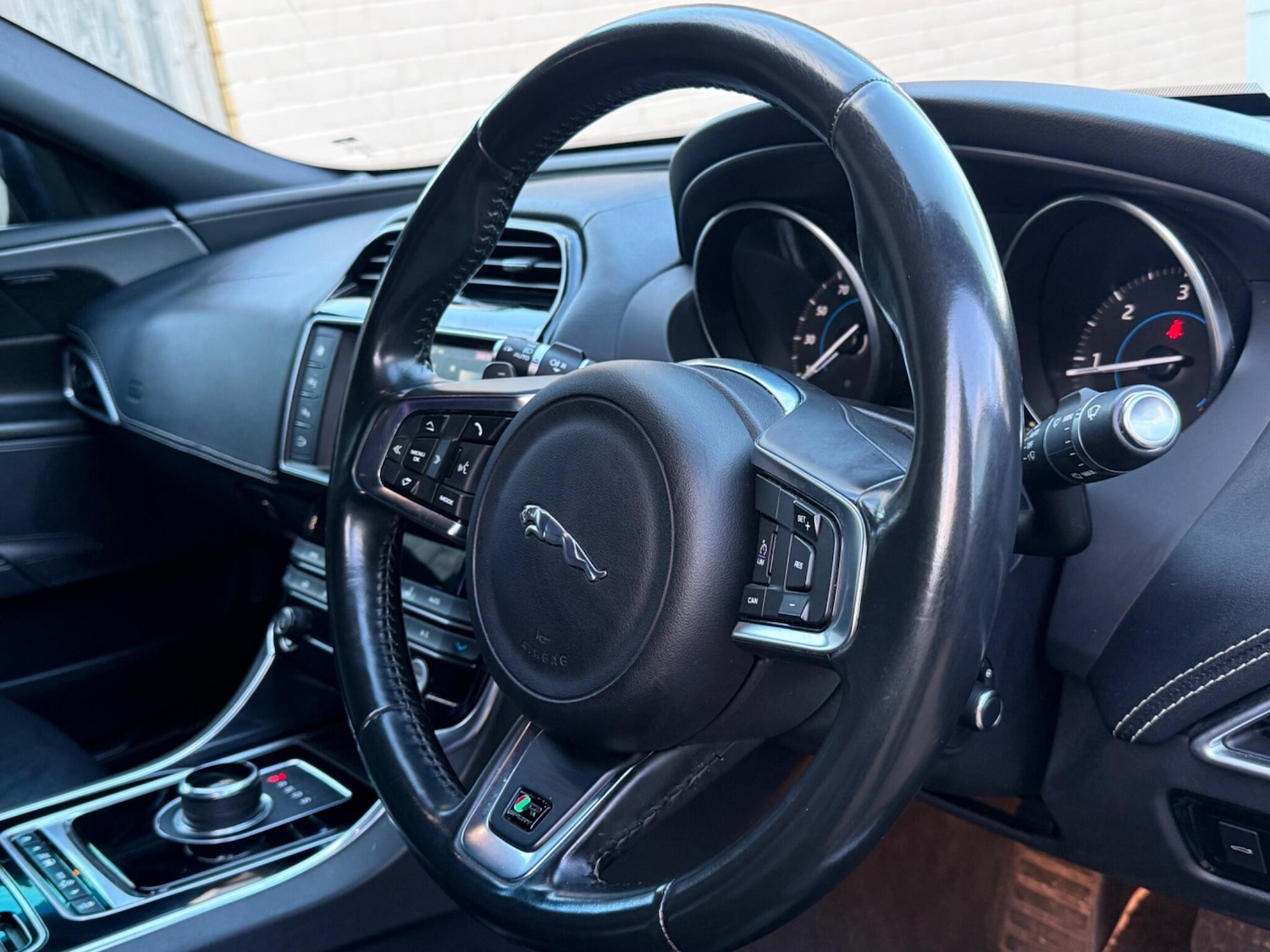 Used Jaguar XE for sale - 77267599: Photo 19