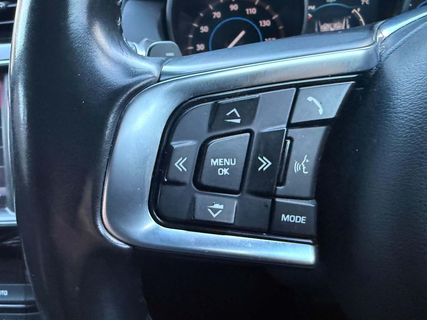 Used Jaguar XE for sale - 77267599: Photo 33