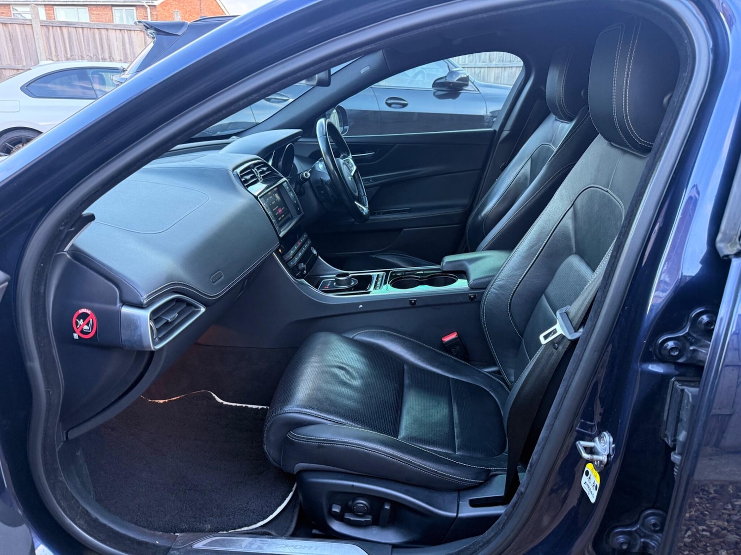 Used Jaguar XE for sale - 77267599: Photo 38