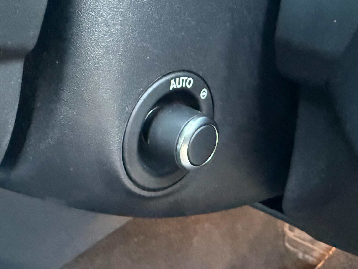 Used Jaguar XE for sale - 77267599: Photo 43