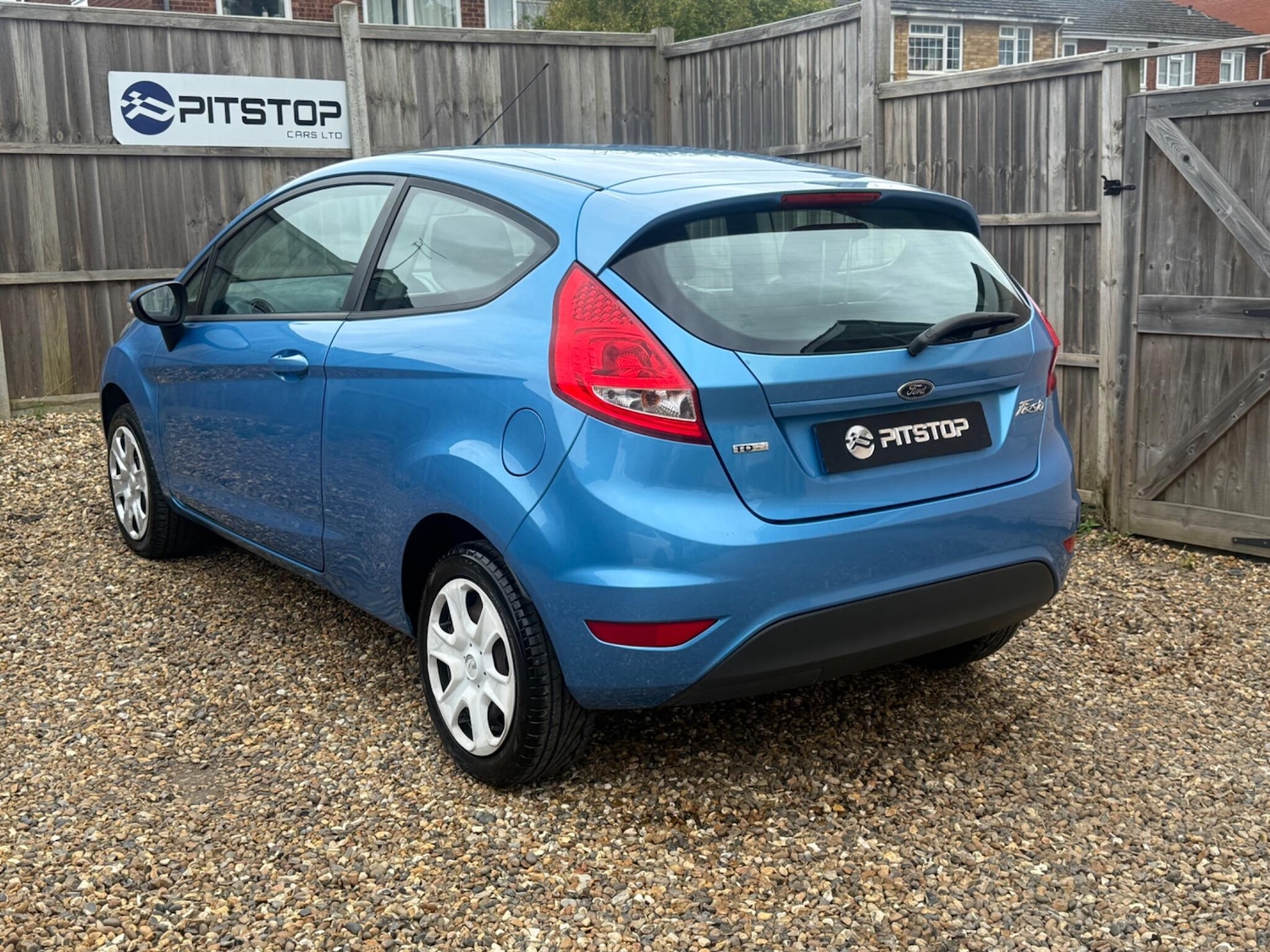 Used Ford Fiesta for sale - 77925803: Photo 2