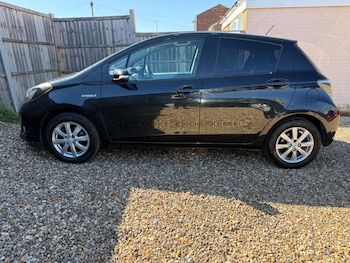 Used Toyota Yaris 2013 for sale - 79093868: Photo