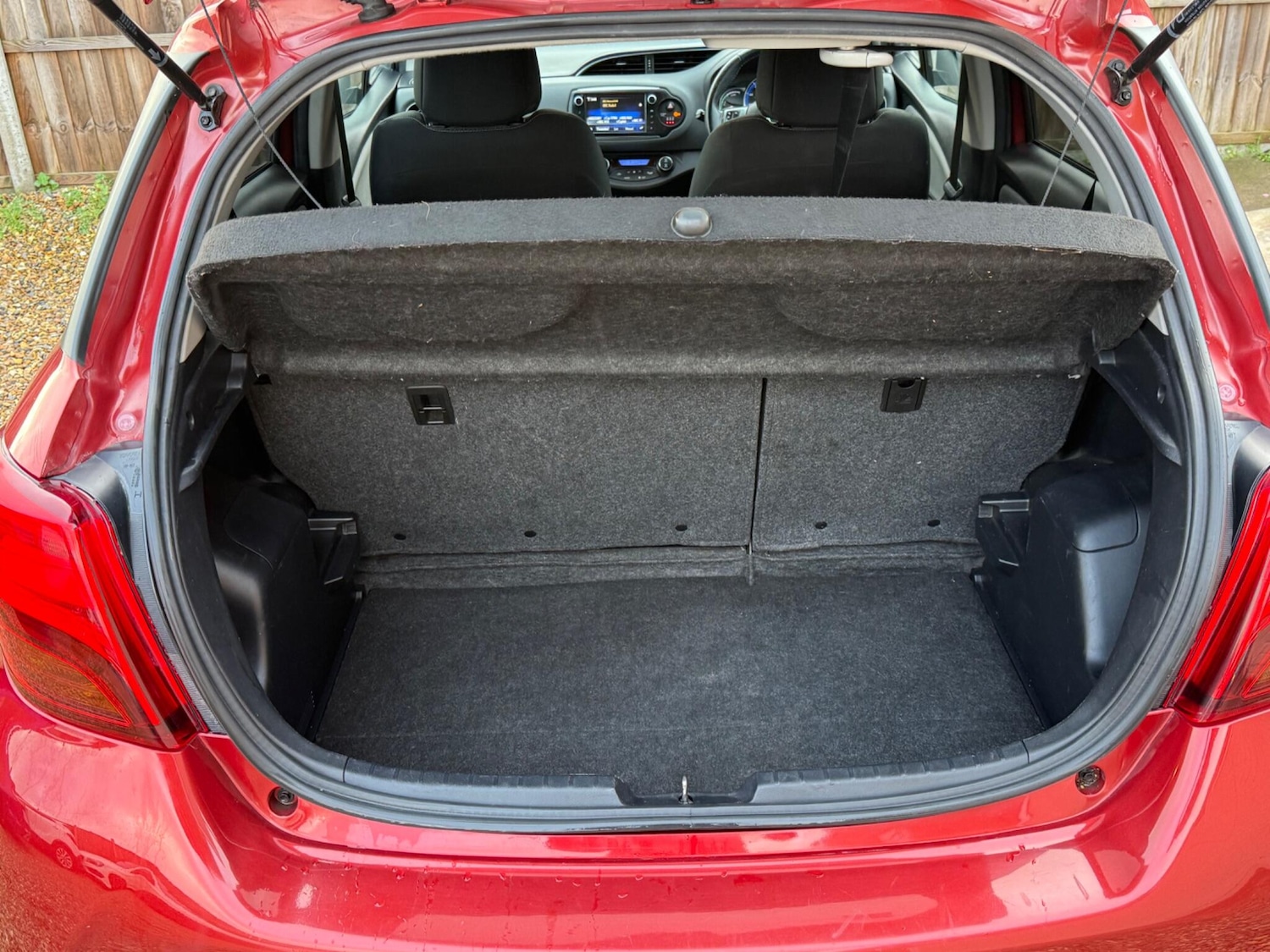 Used Toyota Yaris 2016 for sale - 76850350: Photo 23