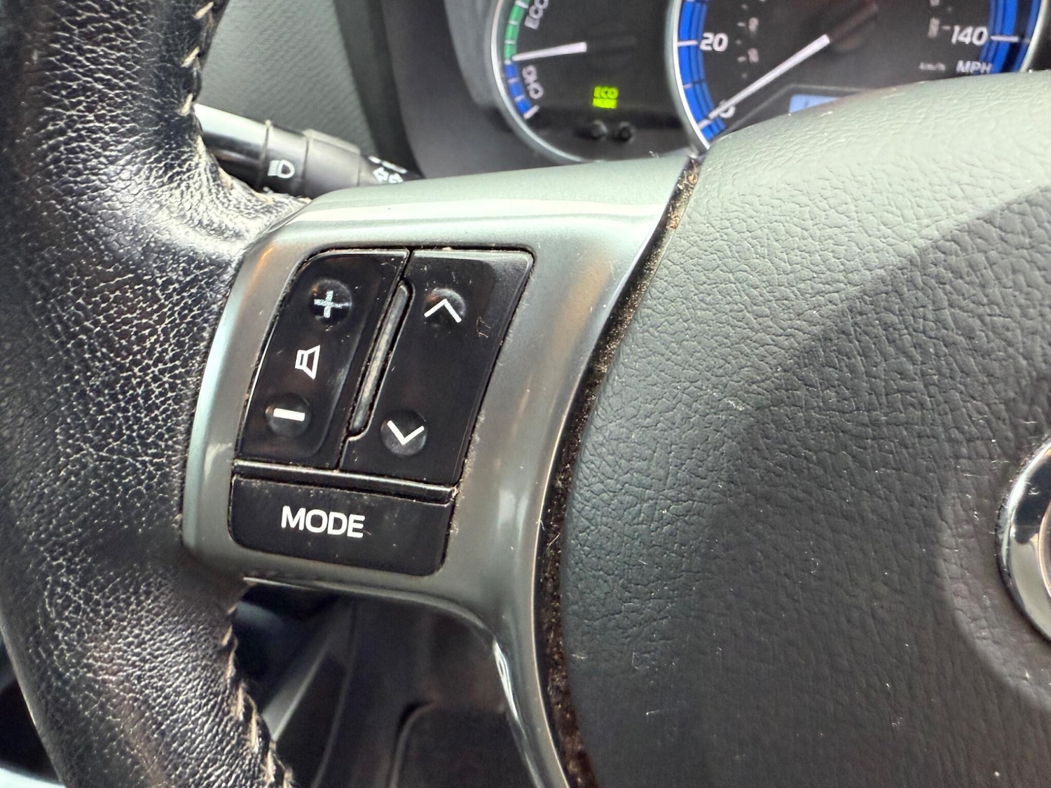 Used Toyota Yaris 2016 for sale - 76850350: Photo 28