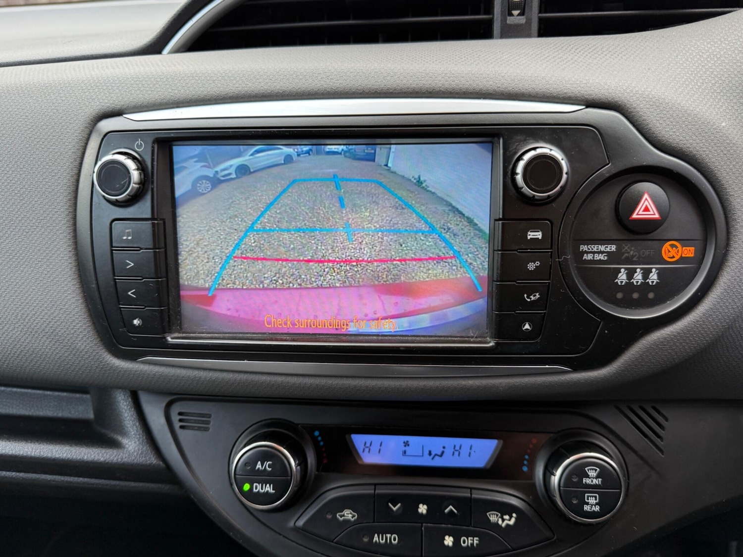 Used Toyota Yaris 2016 for sale - 76850350: Photo 32